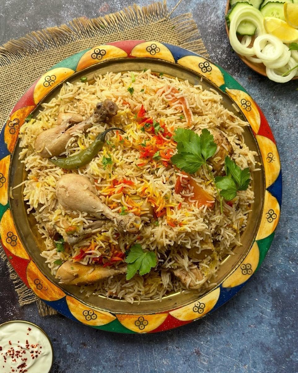 Hyderabadi Chicken Yakhni Pulao 1 KG Daig catering in Karachi — Khanzada Pakwan Center