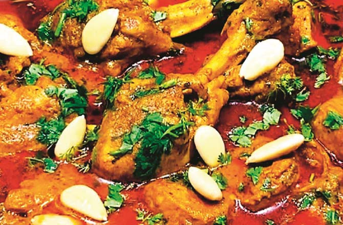 Chicken Badami Qorma 1 KG Daig catering in Karachi — Khanzada Pakwan Center